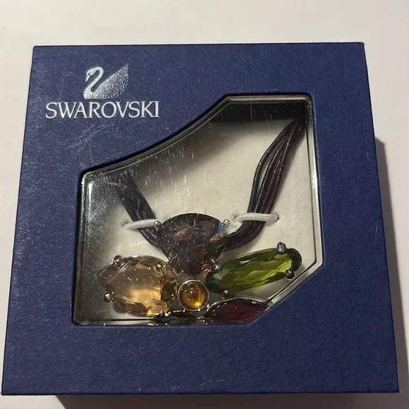 Signed/ Swarovski Crystal/ Flower/ Heritage Pendant/Necklace- brand new in box